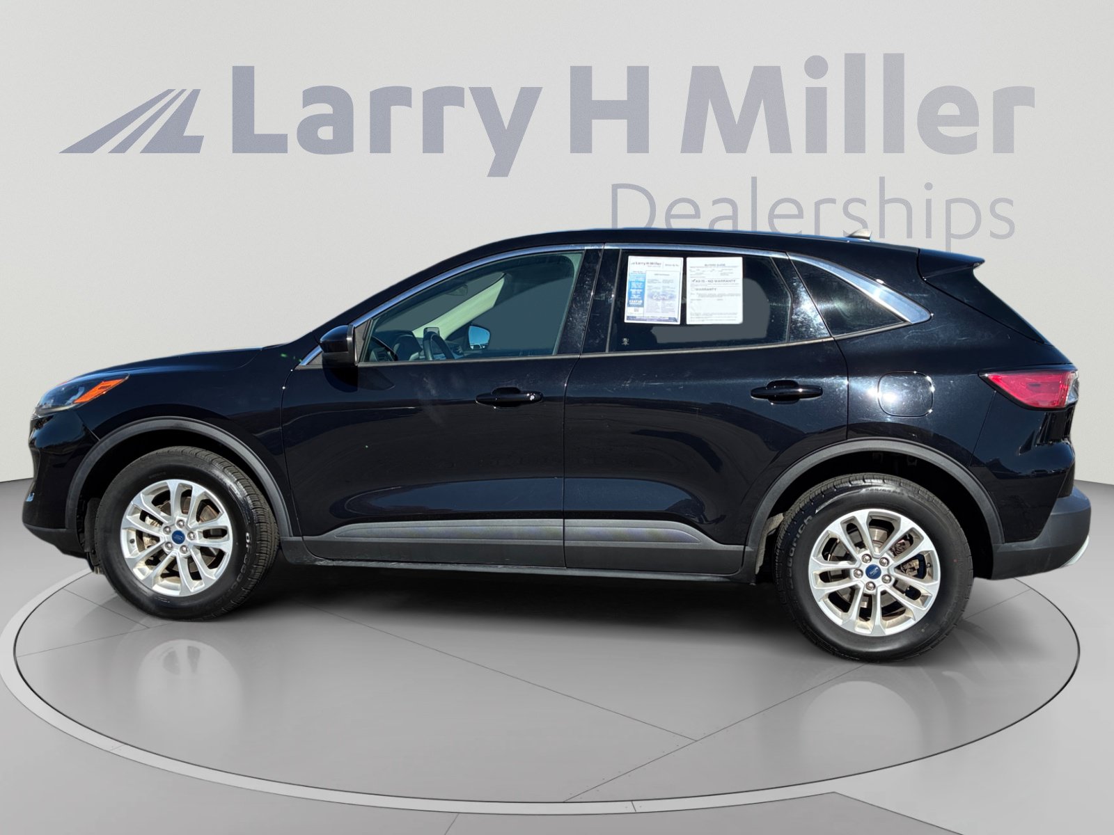 Certified 2020 Ford Escape SE AWD/4WD image 2