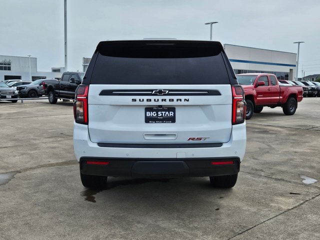 Used 2024 Chevrolet Suburban RST w/ Luxury Package AWD/4WD image 4
