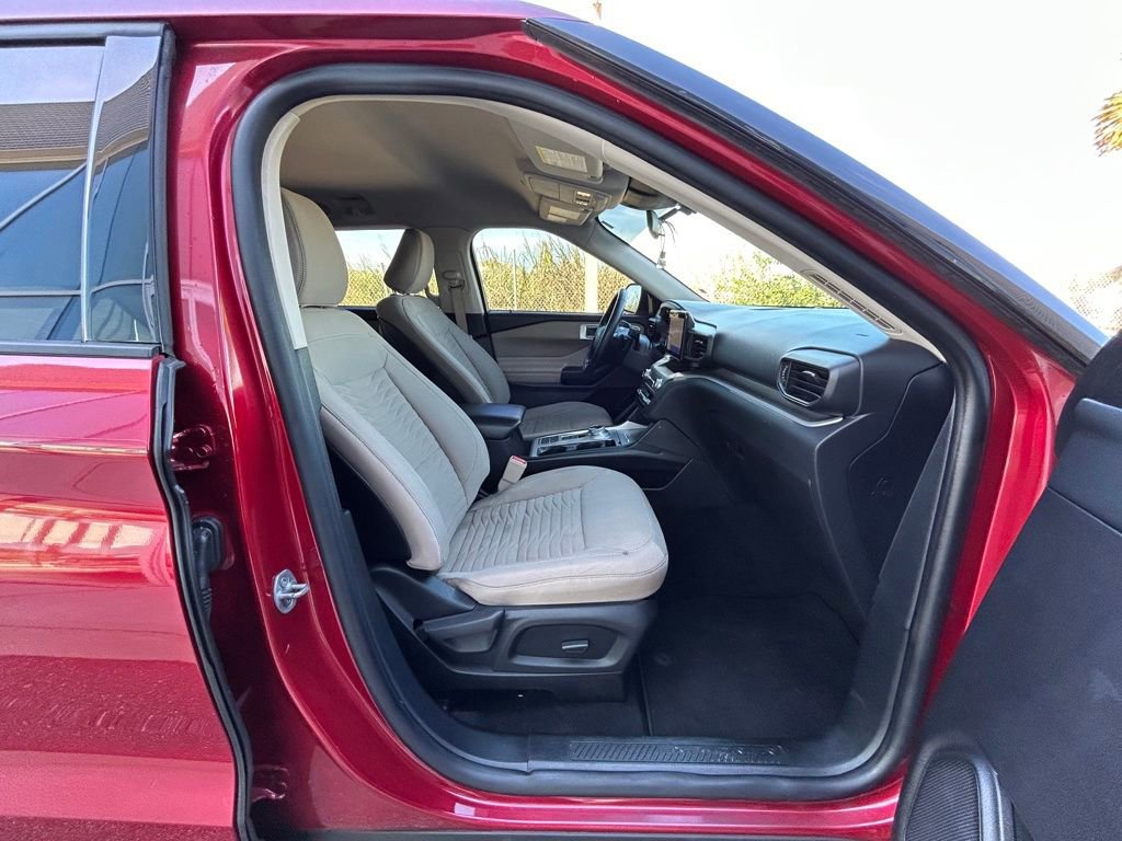 Certified 2020 Ford Explorer XLT image 35