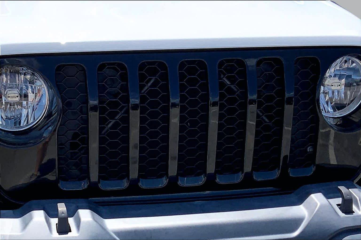 Used 2023 Jeep Gladiator Sport AWD/4WD image 29