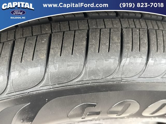 Certified 2022 Ford Explorer XLT w/ Equipment Group 202A AWD/4WD image 14