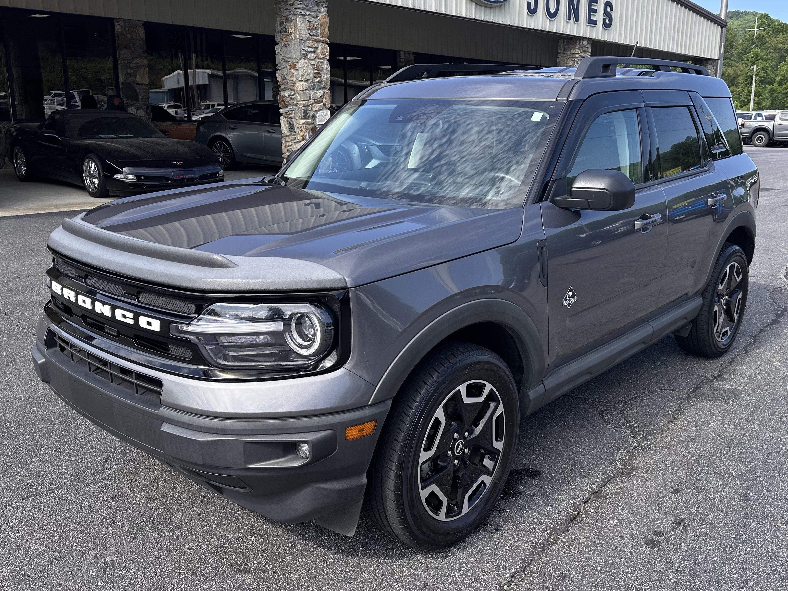 Certified 2023 Ford Bronco Sport Outer Banks AWD/4WD image 2
