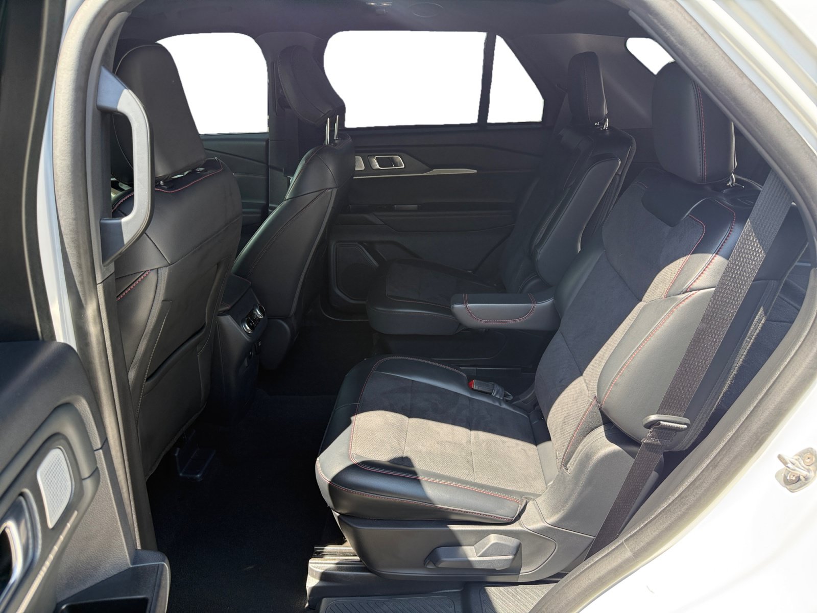 Certified 2025 Ford Explorer ST w/ Sun And Sound Package AWD/4WD image 16