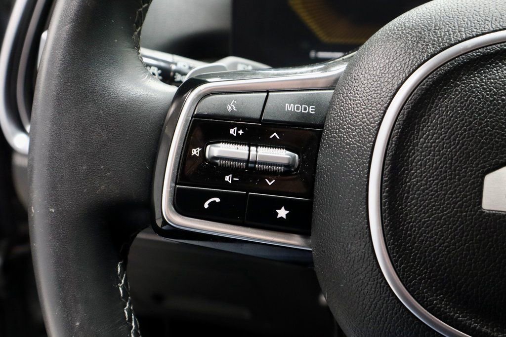 Used 2025 Kia Sorento EX image 30