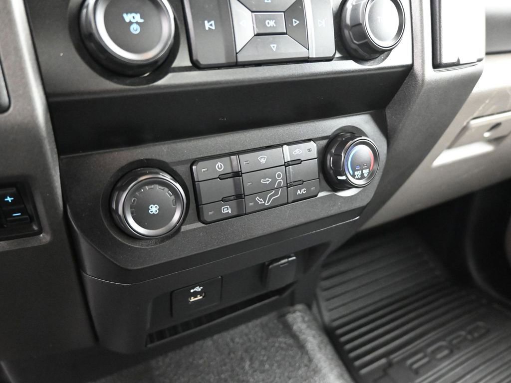 Certified 2020 Ford F550 2WD Regular Cab Super Duty image 19
