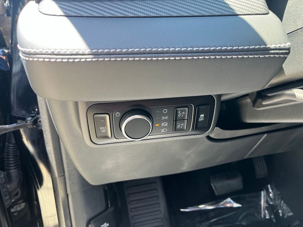 Certified 2025 Ford Mustang Mach-E Premium AWD/4WD image 40