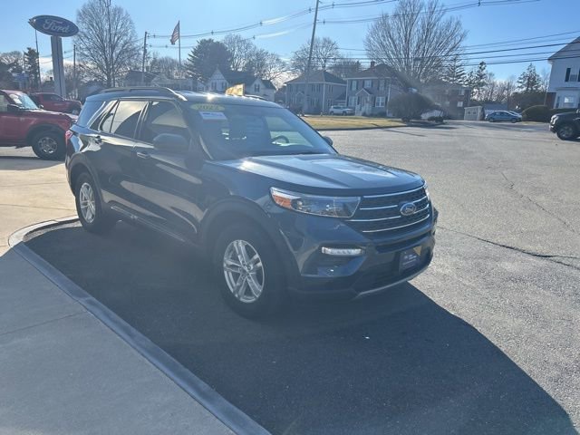 Certified 2022 Ford Explorer XLT w/ Equipment Group 202A image 4