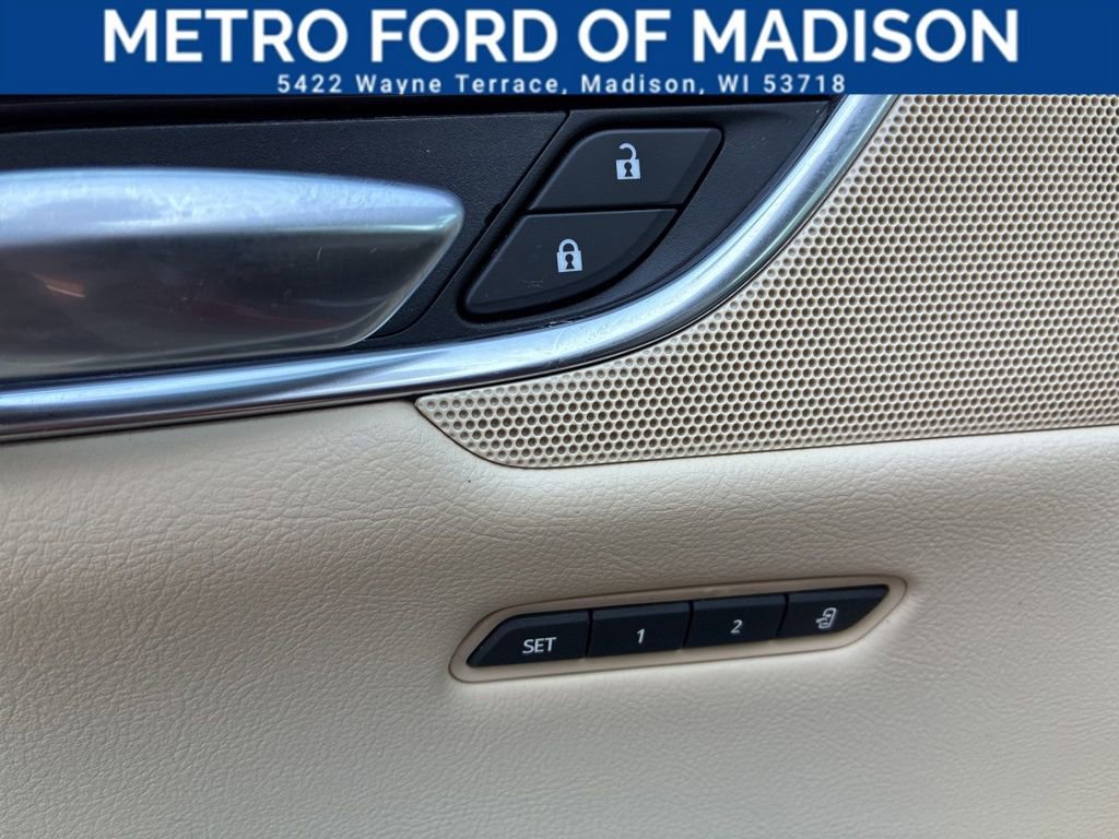 Used 2019 Cadillac XT5 Luxury image 12