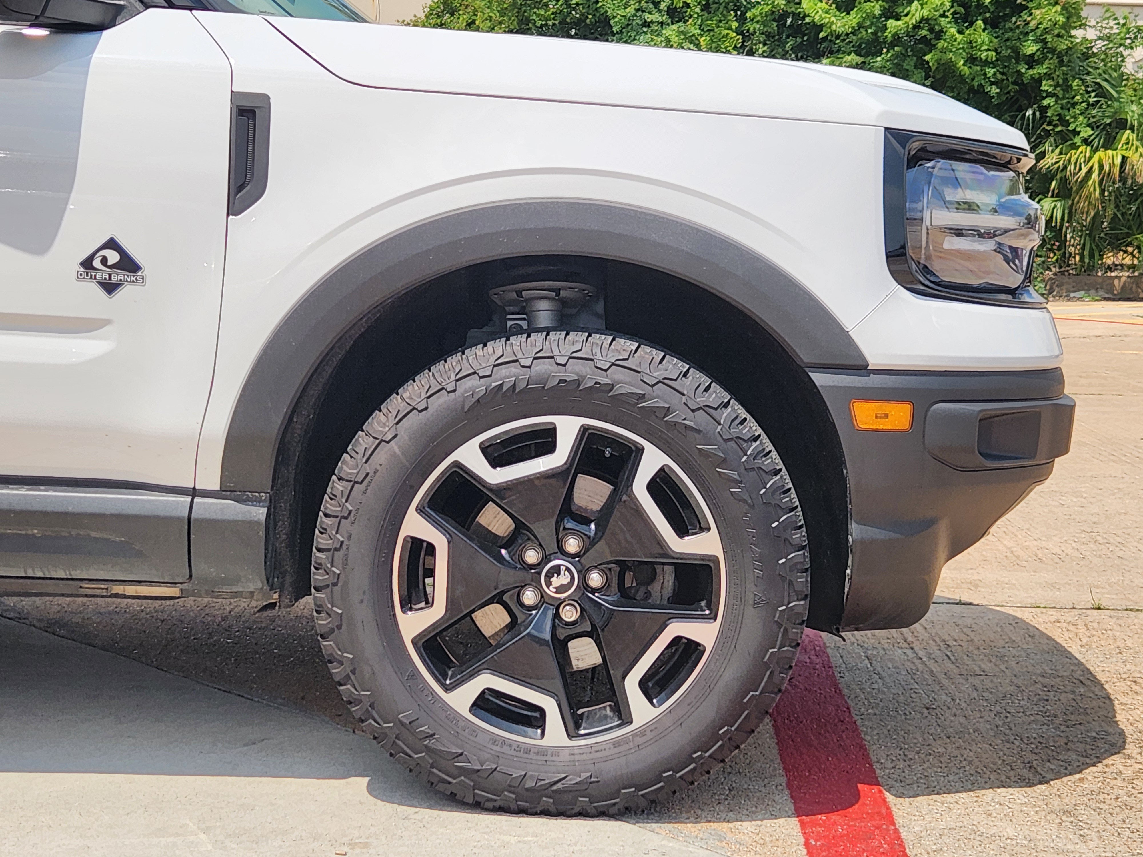 Certified 2022 Ford Bronco Sport Outer Banks w/ Tech Package AWD/4WD image 5