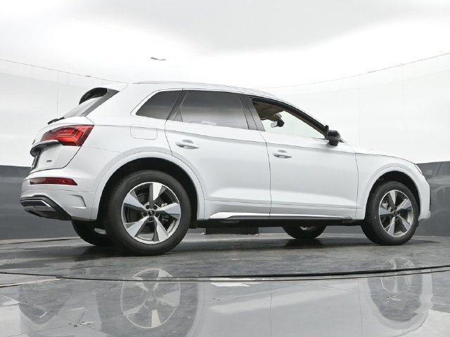 Used 2025 Audi Q5 2.0T Premium Plus w/ Premium Plus Package AWD/4WD image 34