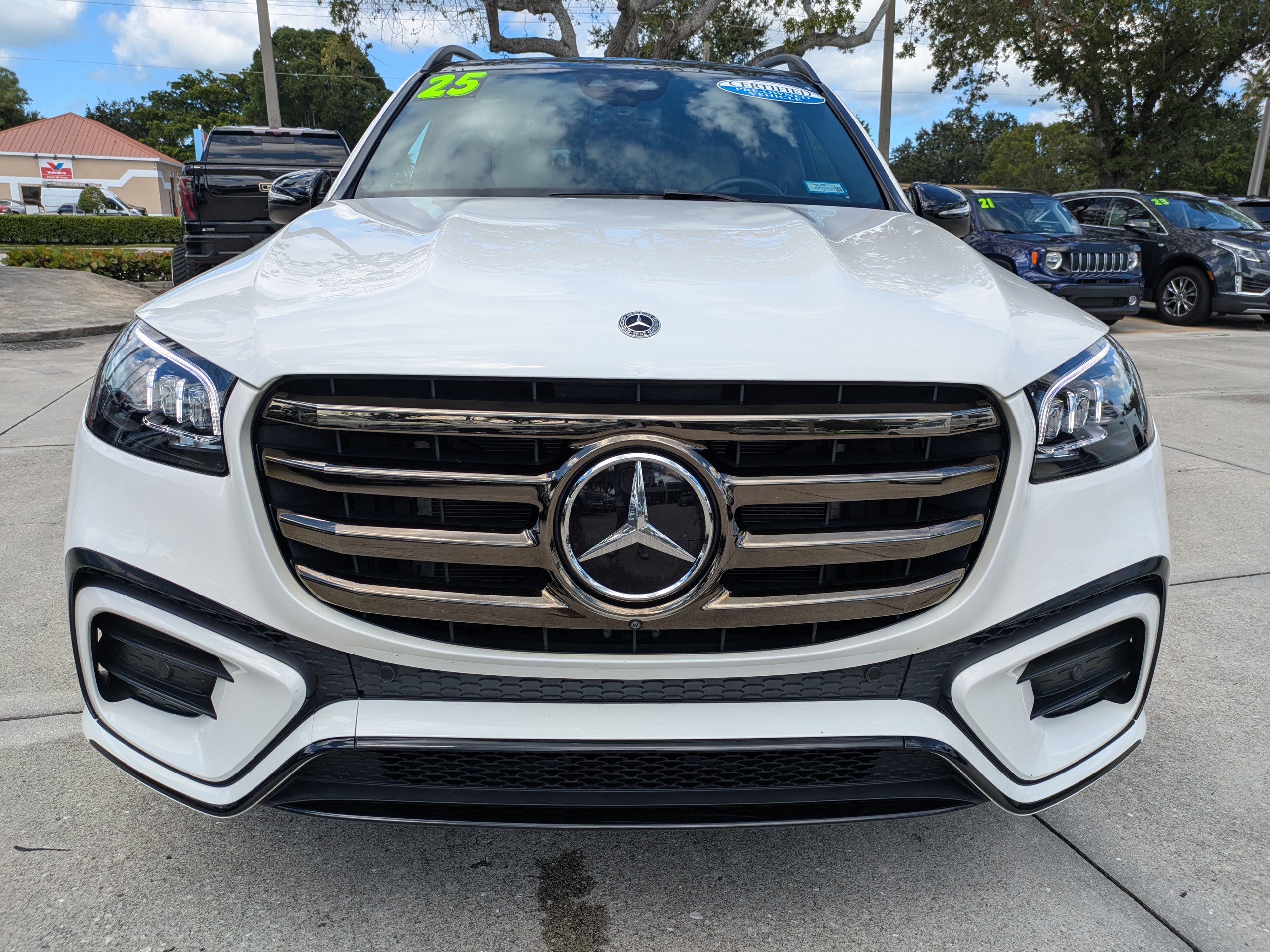 Used 2025 Mercedes-Benz GLS 450 4MATIC image 8