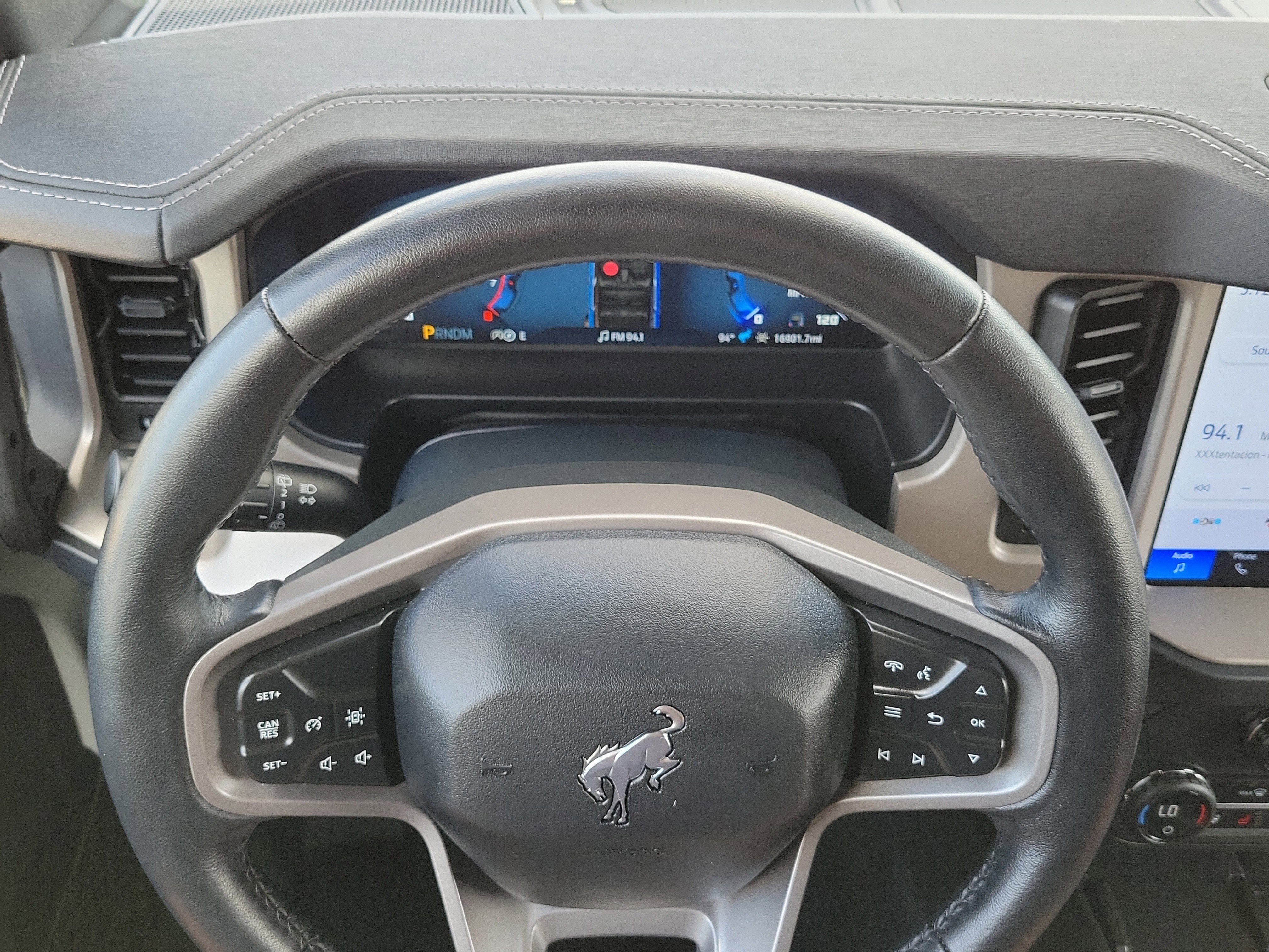 Certified 2025 Ford Bronco Outer Banks AWD/4WD image 18
