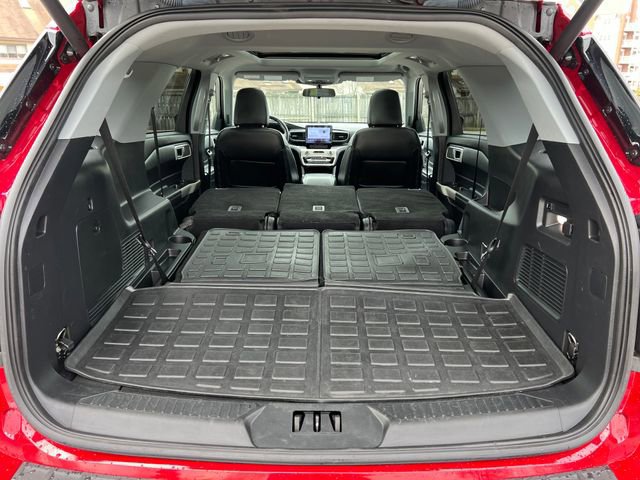 Certified 2023 Ford Explorer XLT w/ Equipment Group 202A image 32