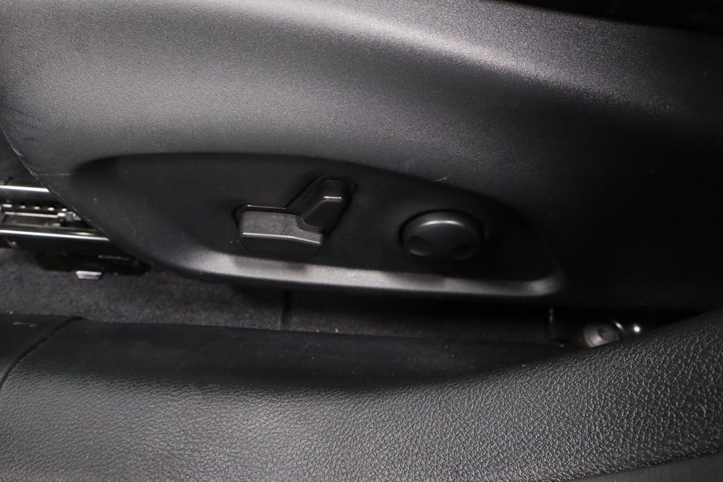 Used 2023 Jeep Compass Limited image 24