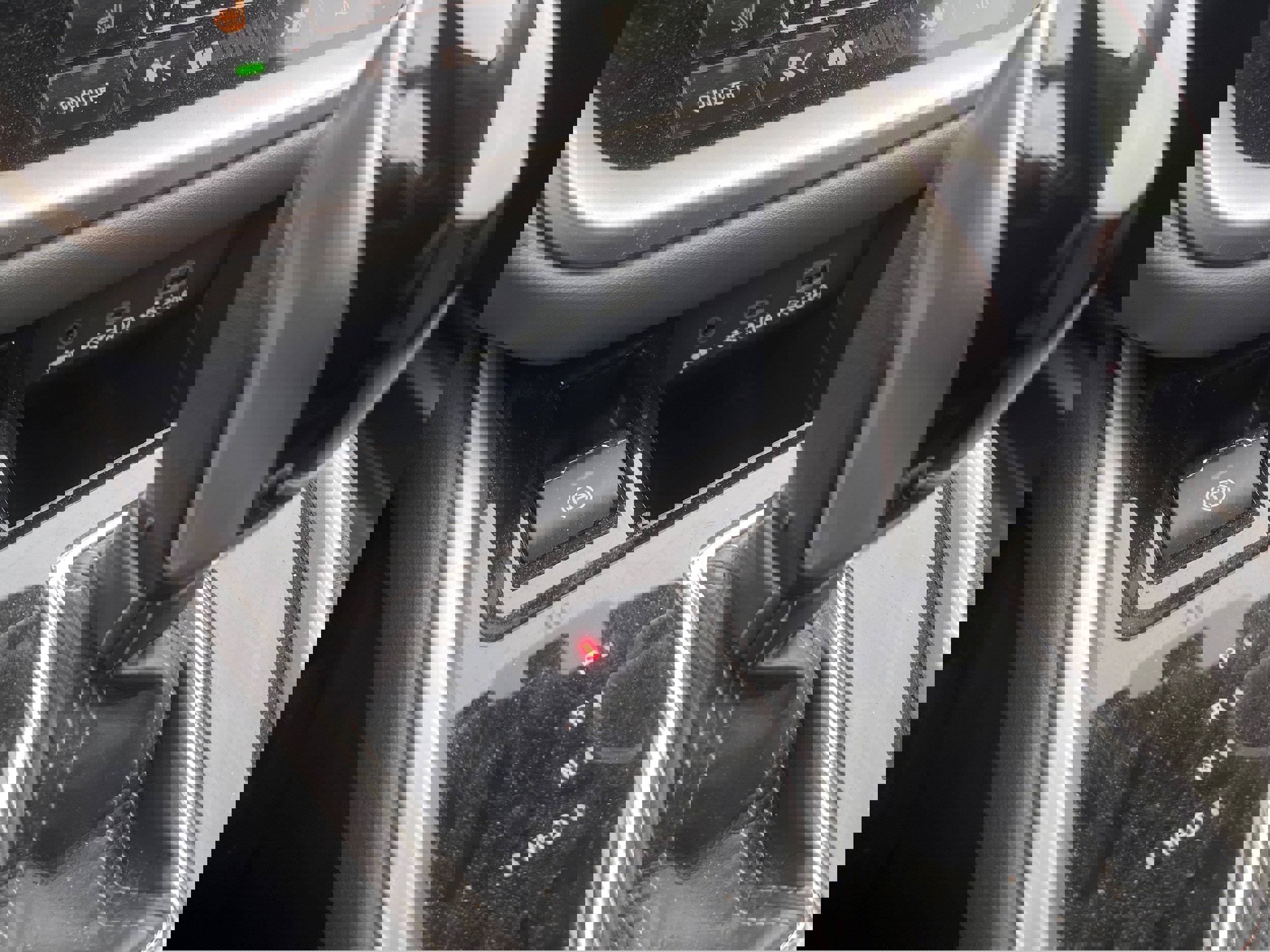 Used 2025 Subaru Outback Premium image 18