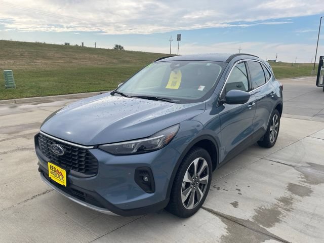 Certified 2024 Ford Escape Platinum AWD/4WD image 8
