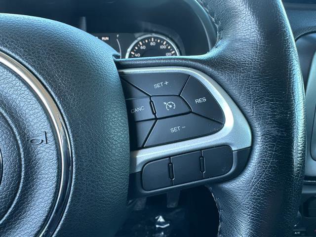 Used 2020 Jeep Renegade Latitude w/ Cold Weather Group image 20