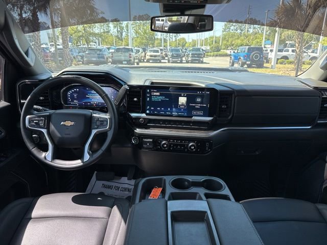 Used 2025 Chevrolet Silverado 2500 LTZ AWD/4WD image 16
