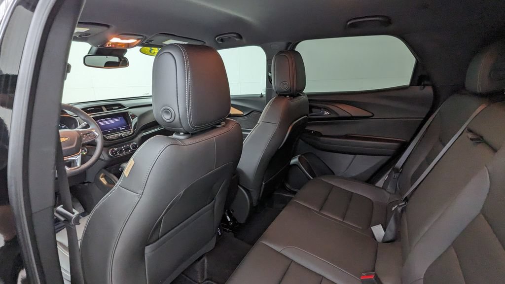 Used 2023 Chevrolet TrailBlazer ACTIV w/ Convenience Package AWD/4WD image 31