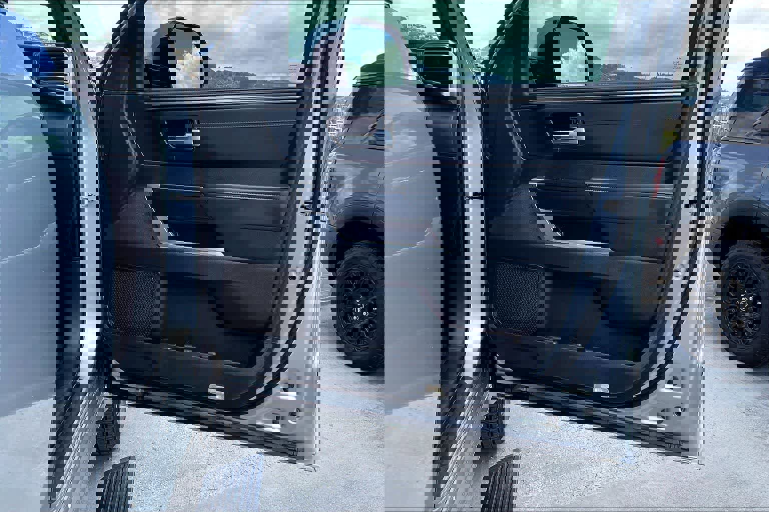 Used 2024 Toyota Tundra Platinum image 28