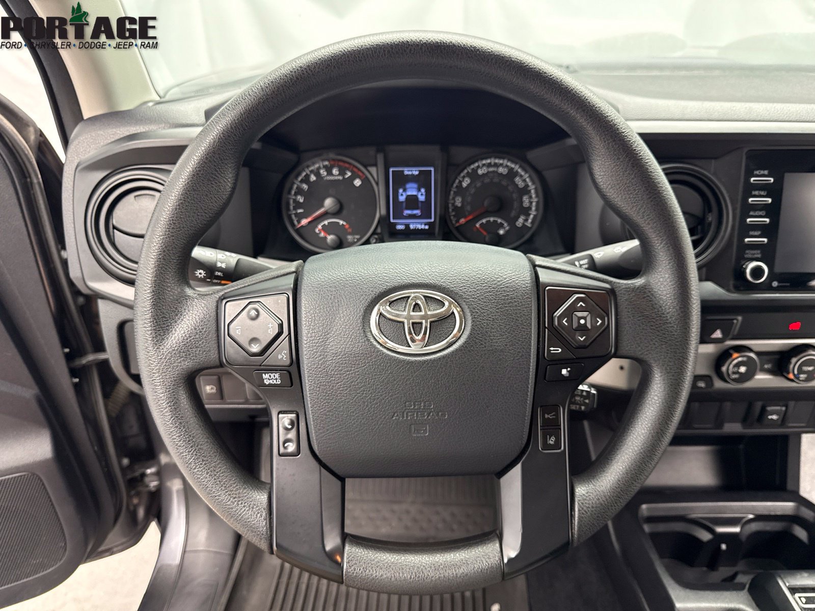 Used 2020 Toyota Tacoma SR5 AWD/4WD image 15