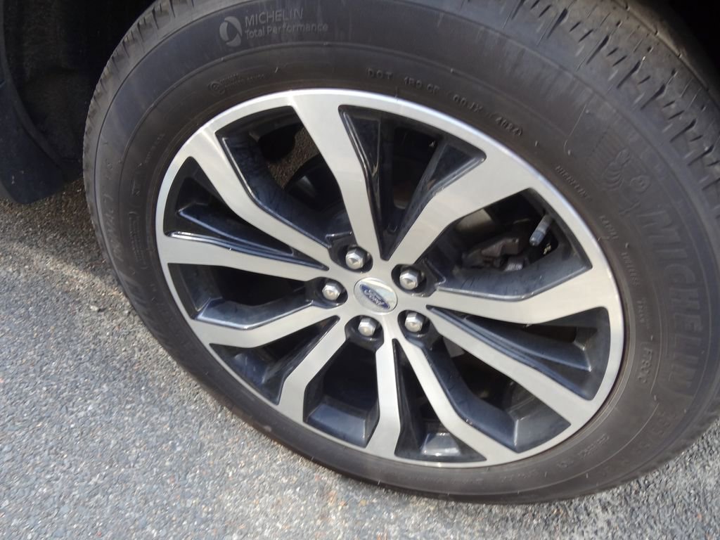 Certified 2025 Ford Explorer ST-Line AWD/4WD image 14