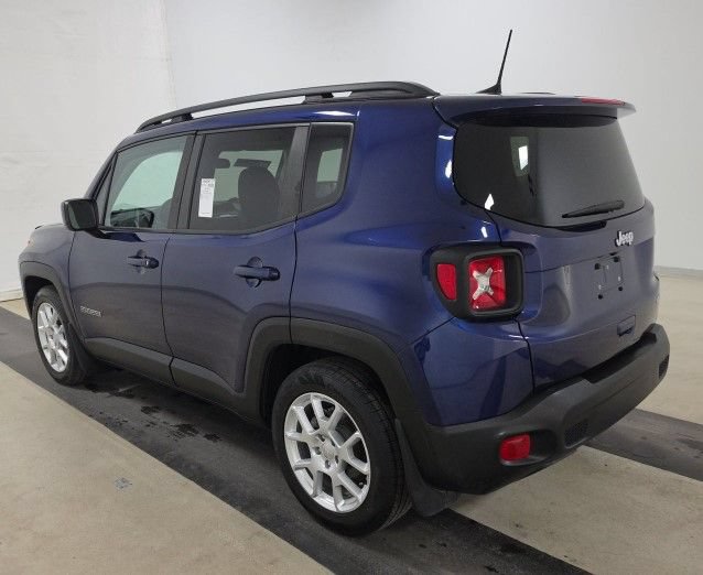 Used 2021 Jeep Renegade Latitude w/ Sun & Sound Group FWD image 4