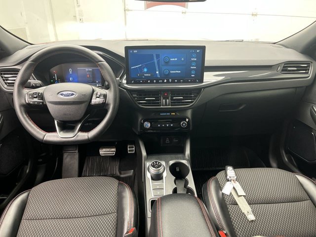 Certified 2024 Ford Escape ST-Line w/ Tech Pack #1 AWD/4WD image 4