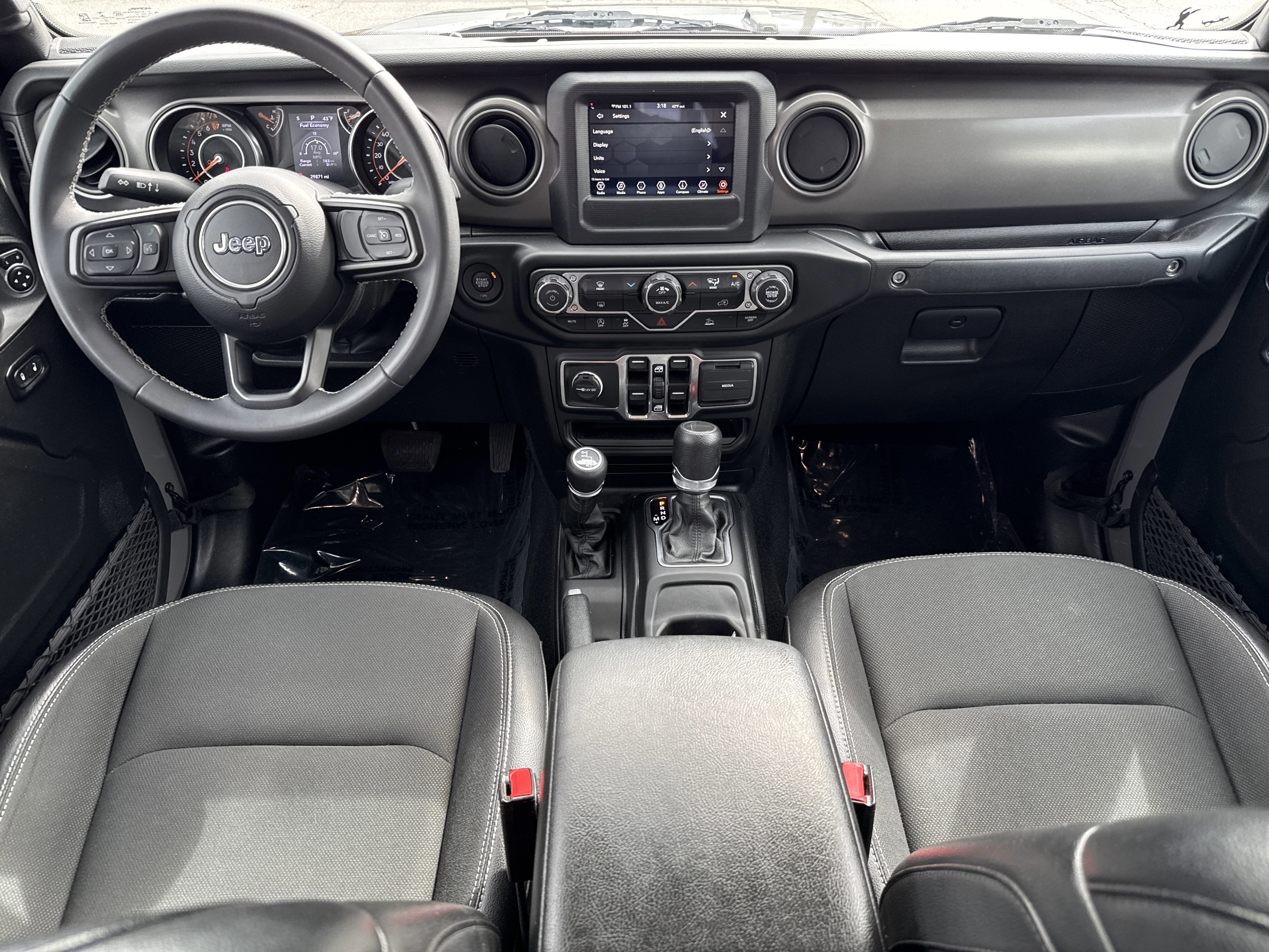 Used 2023 Jeep Gladiator Sport image 16