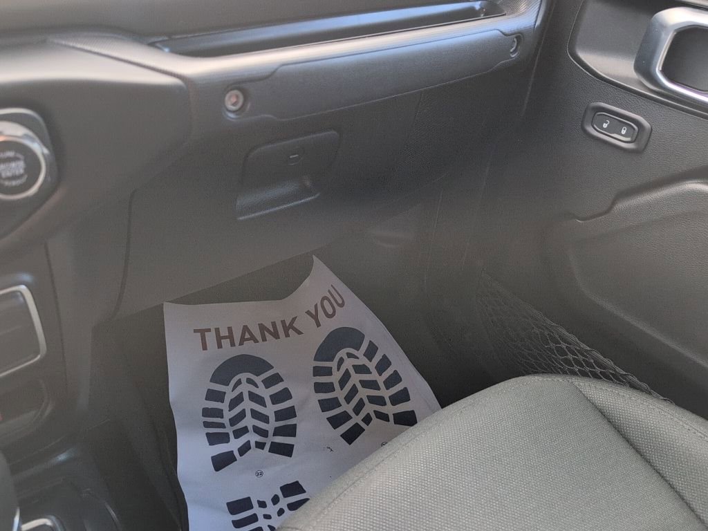 Used 2022 Jeep Gladiator Sport image 21