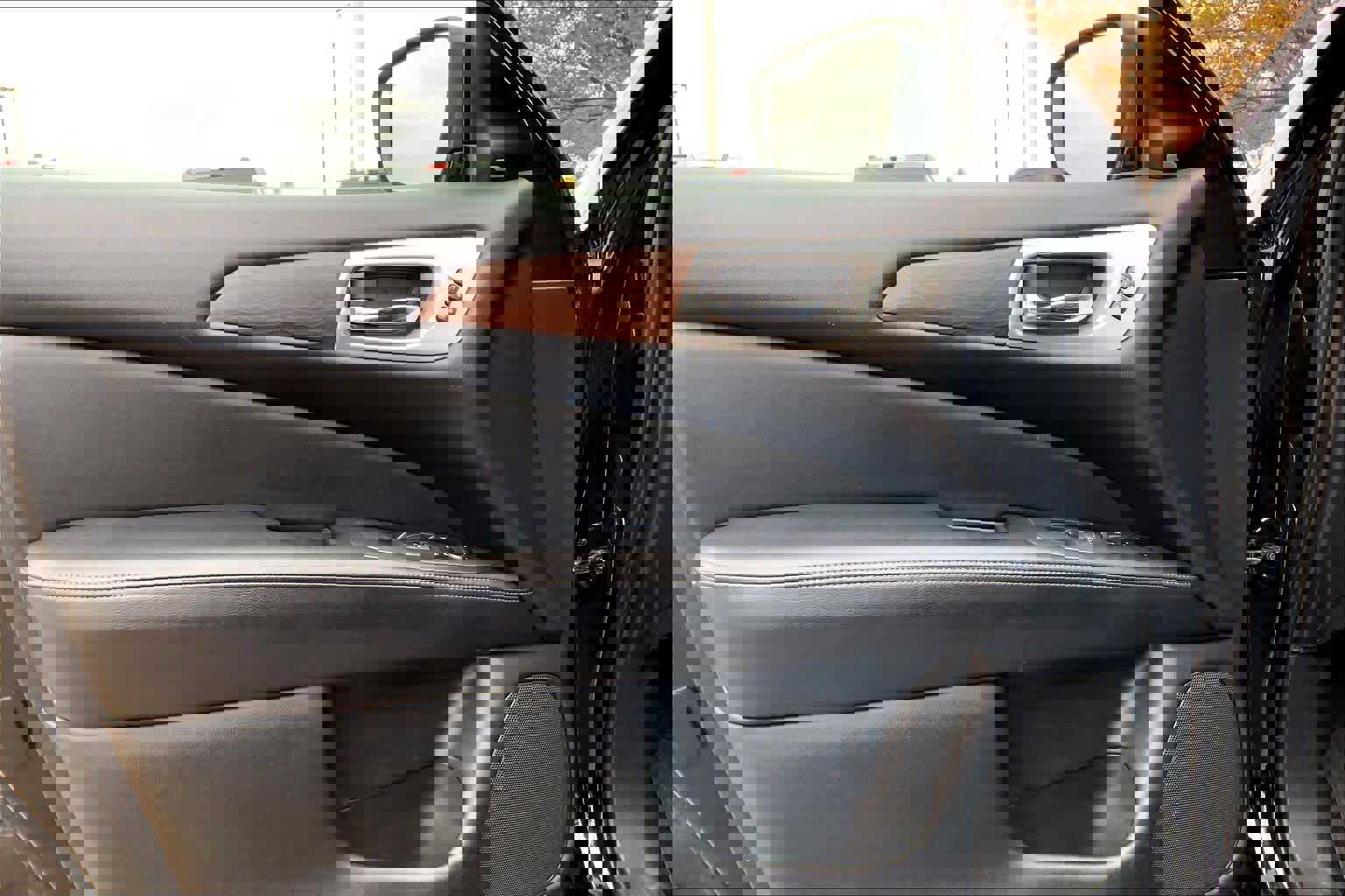 Used 2019 Nissan Pathfinder Platinum image 21