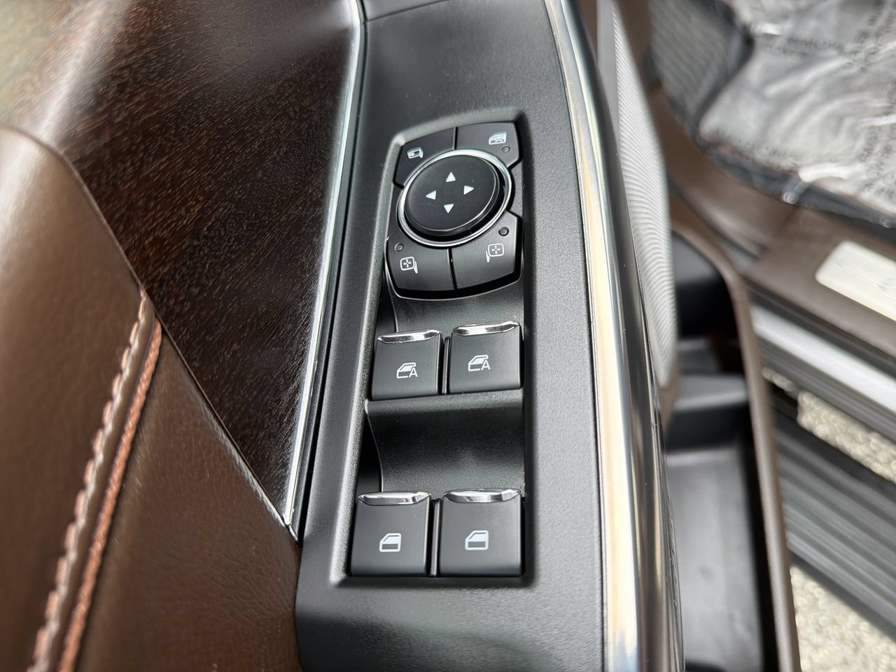 Certified 2025 Ford F150 King Ranch AWD/4WD image 17