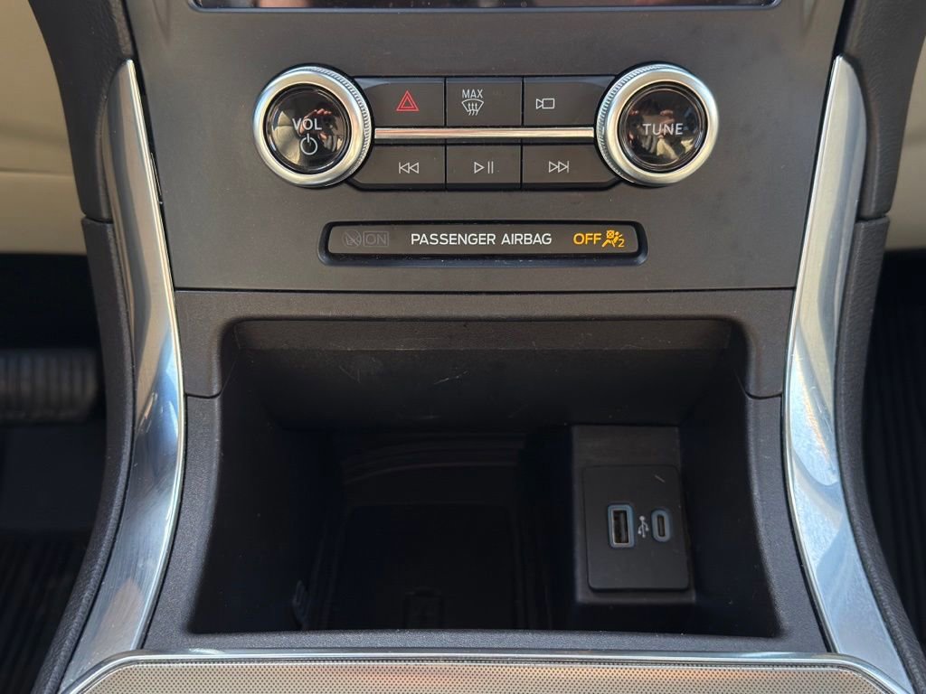 Certified 2023 Ford Edge Titanium w/ Equipment Group 301A image 18