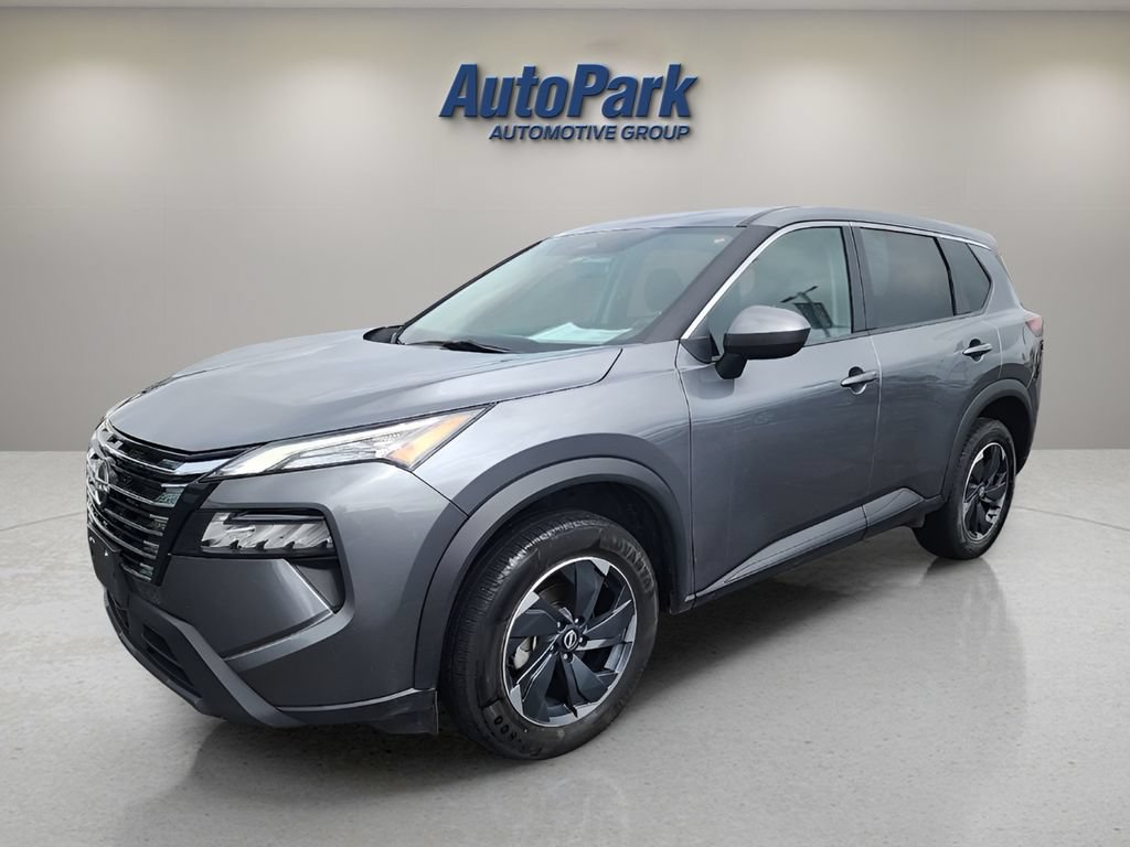 Used 2024 Nissan Rogue SV AWD/4WD image 3