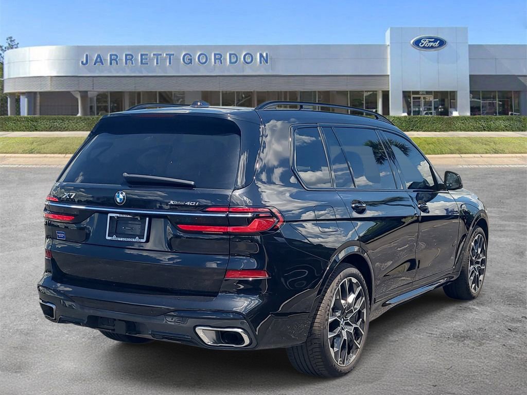 Used 2024 BMW X7 xDrive40i w/ M Sport Package AWD/4WD image 4