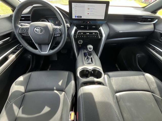 Used 2023 Toyota Venza XLE image 14