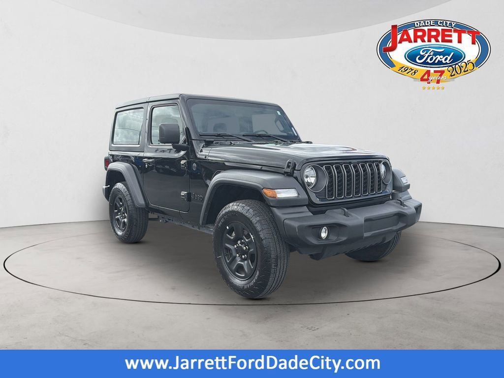 Used 2025 Jeep Wrangler Sport image 1