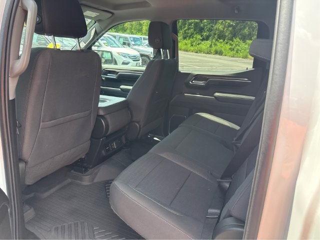 Used 2023 Chevrolet Silverado 1500 LT AWD/4WD image 13