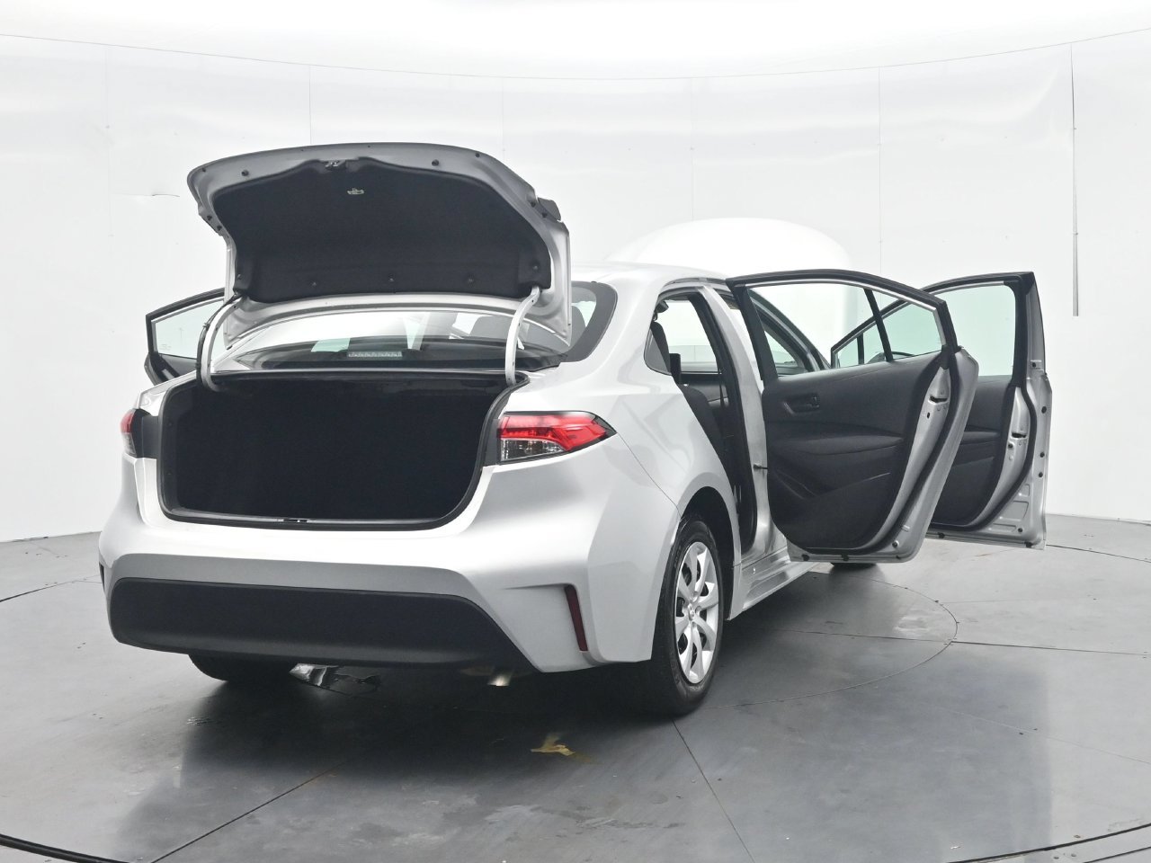Used 2024 Toyota Corolla LE FWD image 55