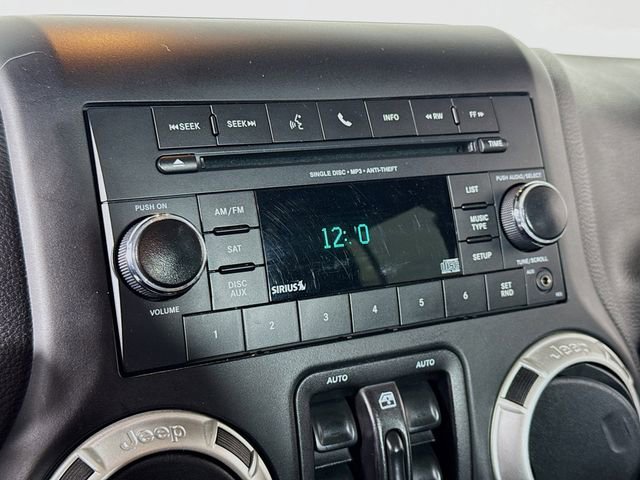 Used 2017 Jeep Wrangler Unlimited Sahara w/ Connectivity Group image 12