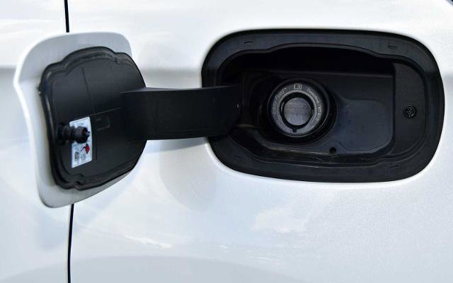 Certified 2020 Ford Edge SEL image 11