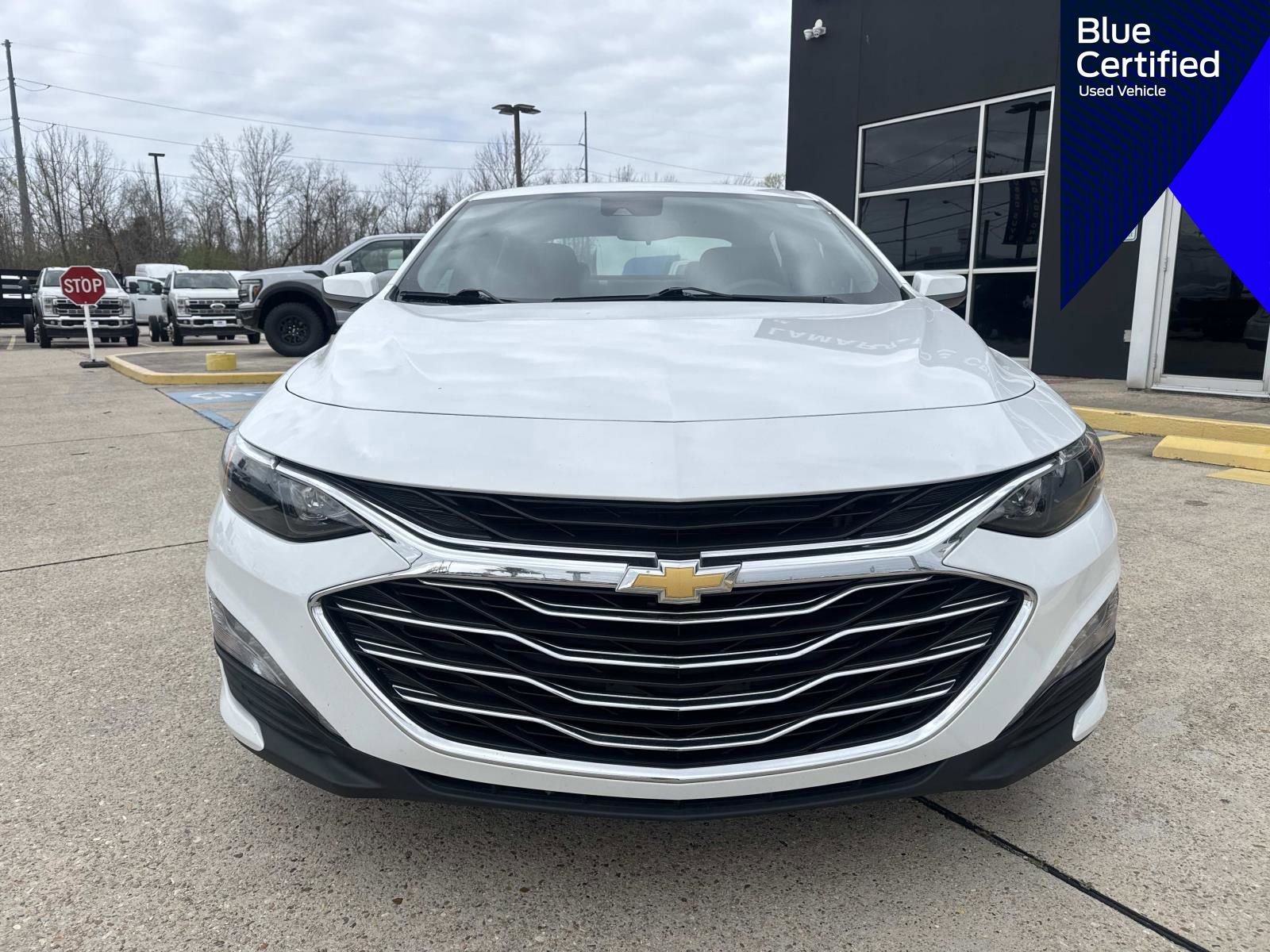 Used 2023 Chevrolet Malibu LT w/ Driver Confidence Package FWD image 3