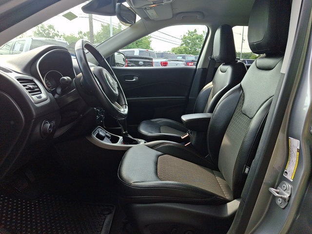 Used 2021 Jeep Compass Latitude w/ Driver Assistance Group AWD/4WD image 22