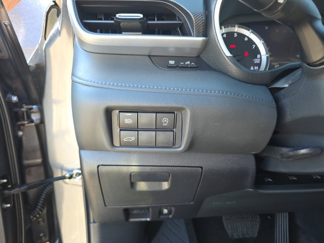 Used 2023 Toyota Highlander XSE FWD image 25