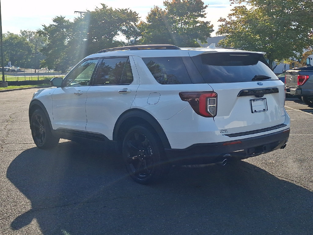 Certified 2024 Ford Explorer ST-Line w/ Class IV Trailer Tow Package AWD/4WD image 7