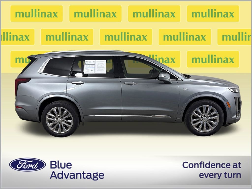 Used 2024 Cadillac XT6 Premium Luxury w/ Technology Package FWD image 2