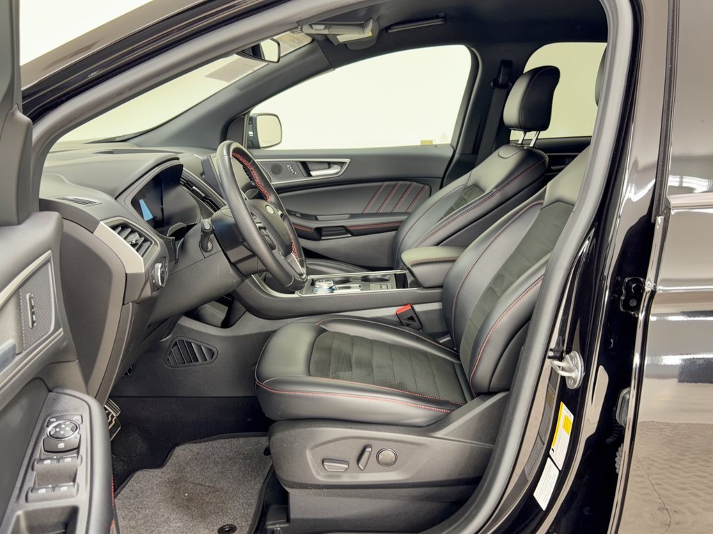 Certified 2023 Ford Edge ST-Line AWD/4WD image 5
