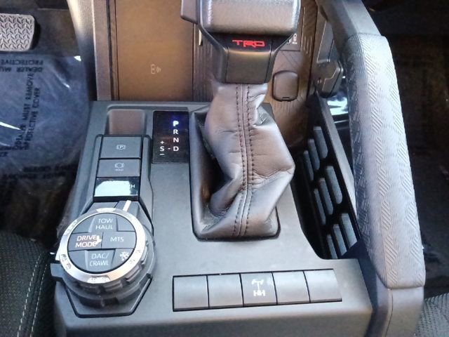 Used 2025 Toyota 4Runner TRD Off-Road AWD/4WD image 23