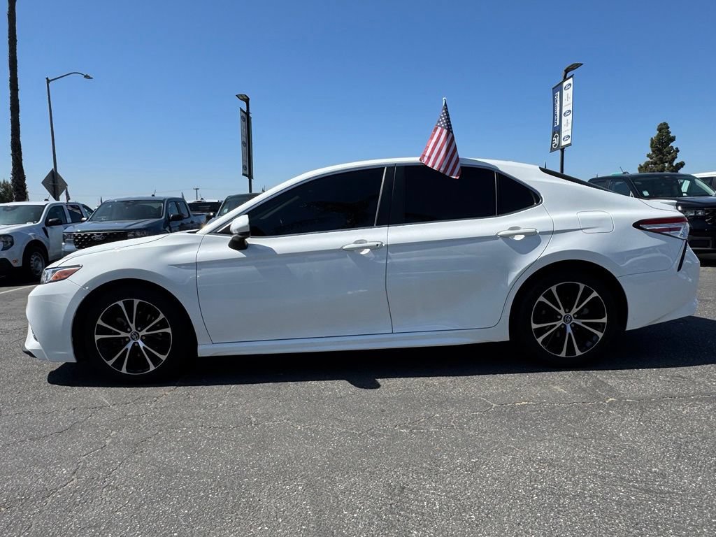 Used 2020 Toyota Camry SE FWD image 7