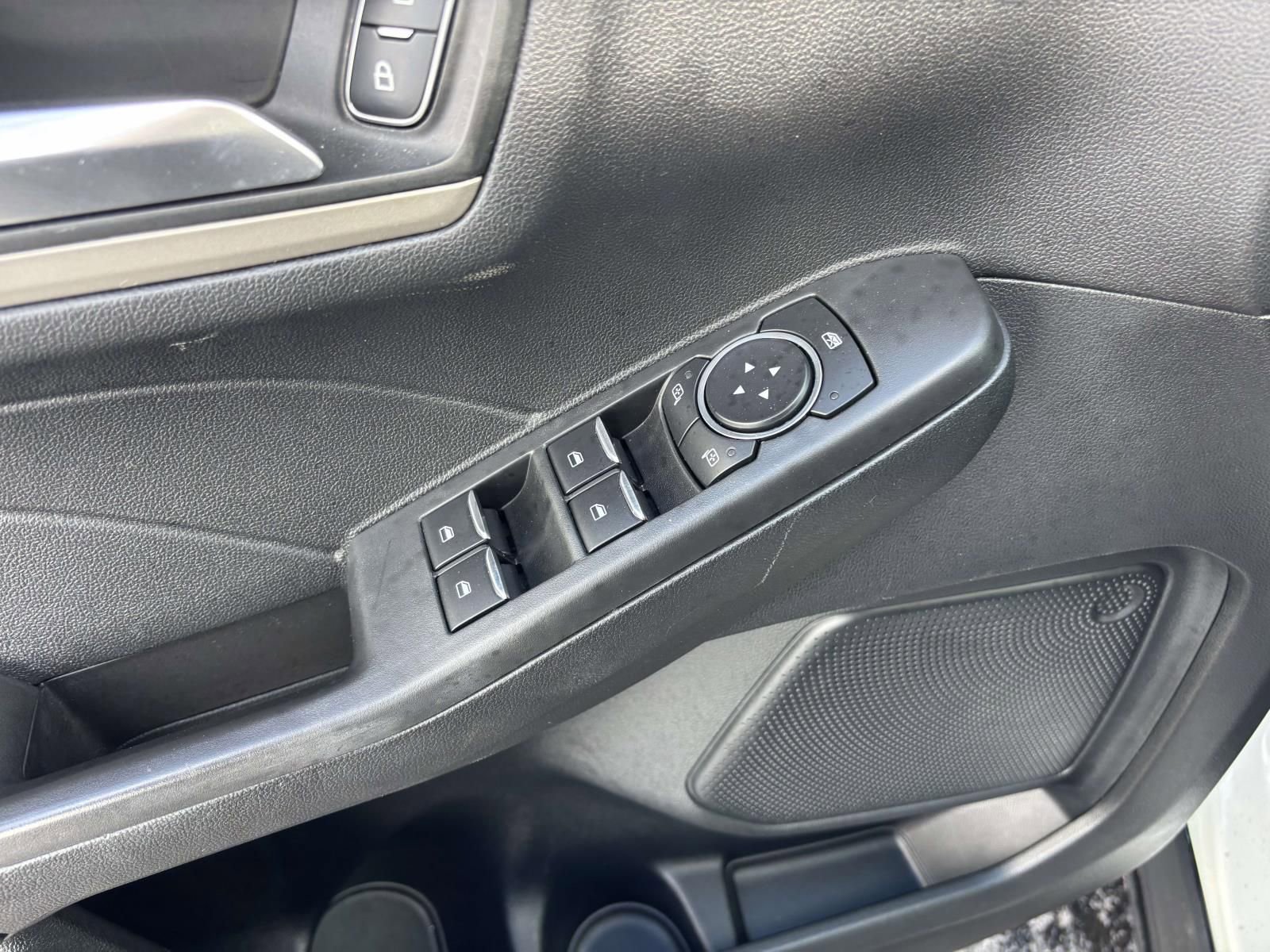 Certified 2021 Ford Escape SE w/ SE Sport Appearance Package image 15